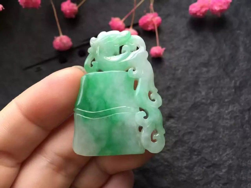 阳美翡翠玉雕