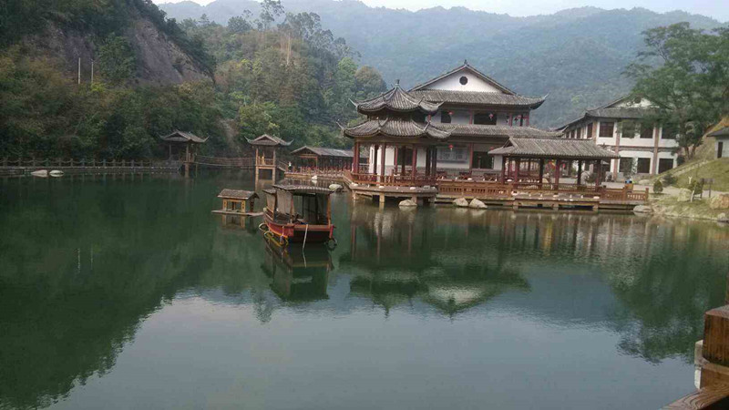 黄满寨瀑布